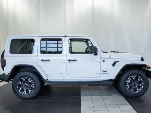 New 2026 Jeep Wrangler Unlimited Sahara AWD/4WD image 3