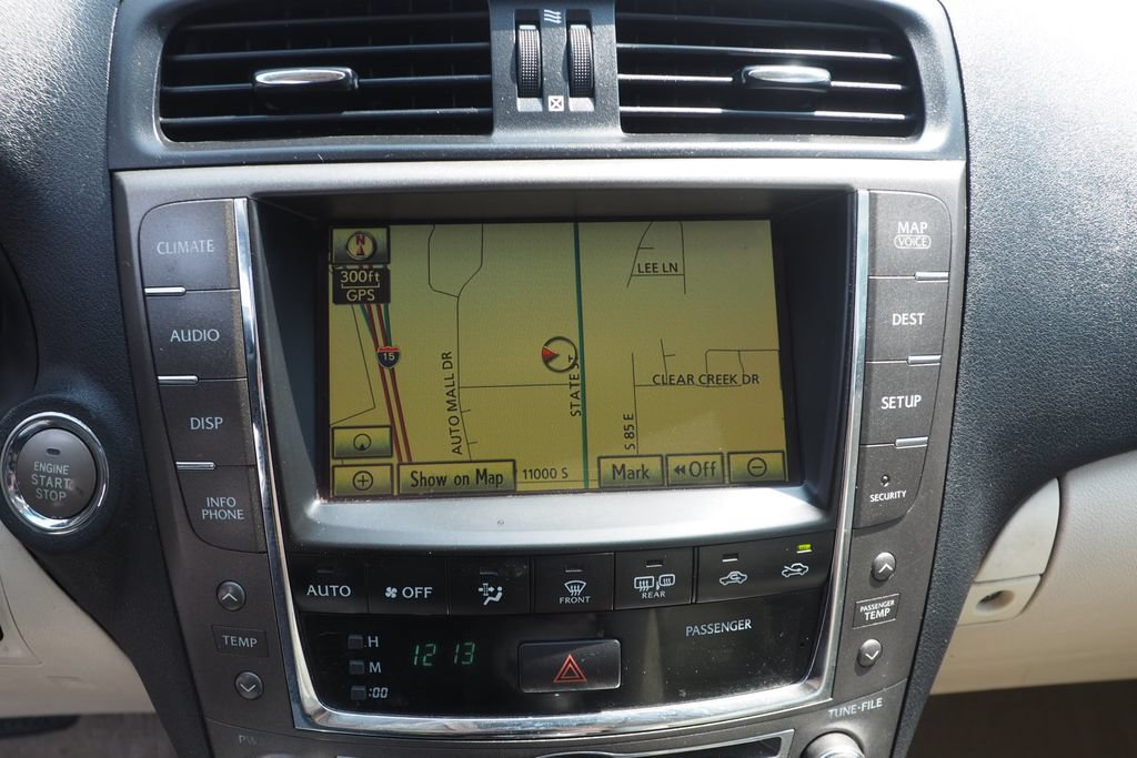 Used 2010 Lexus IS 250C w/ Luxury Pkg RWD image 22