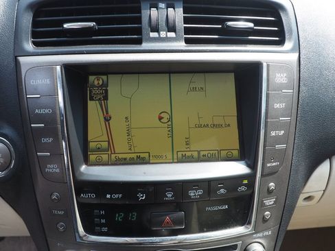 Used 2010 Lexus IS 250C RWD image 22