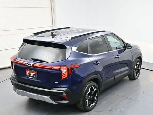 Used 2024 Kia Seltos EX AWD/4WD image 32