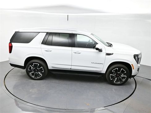 Used 2026 GMC Yukon Elevation w/ LPO, Floor Liner Package image 42