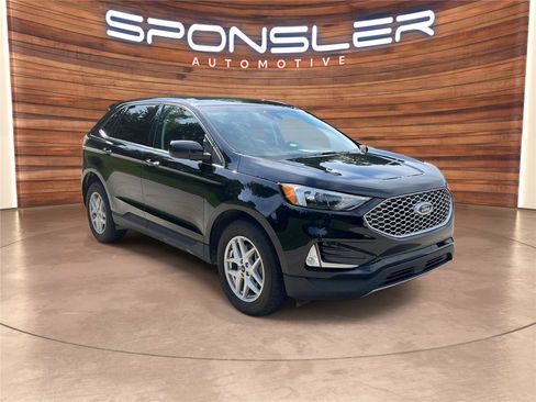 Used 2023 Ford Edge SEL w/ Convenience Package AWD/4WD image 9