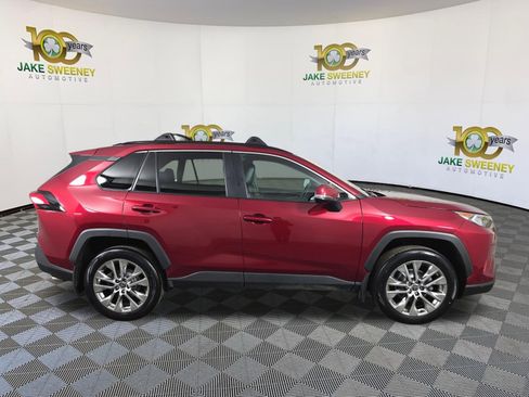Used 2021 Toyota RAV4 XLE Premium AWD/4WD image 10
