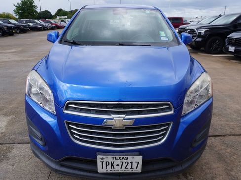 Used 2016 Chevrolet Trax LS w/ LPO, Cargo Package image 3
