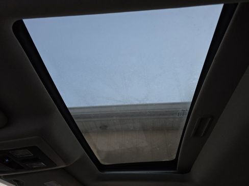 Used 2013 RAM 1500 Laramie Longhorn image 5