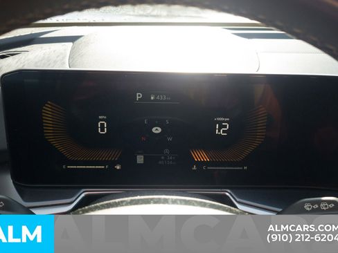 Used 2024 Kia Sorento S image 15