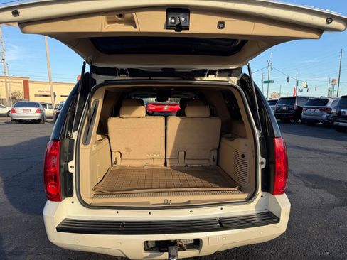Used 2012 GMC Yukon XL SLT image 15