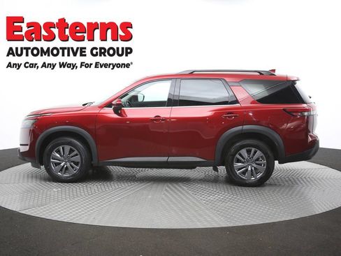 Used 2025 Nissan Pathfinder SV FWD image 60