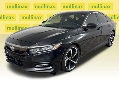 Used 2018 Honda Accord Sport image 13