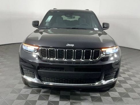 New 2025 Jeep Grand Cherokee L Laredo image 9