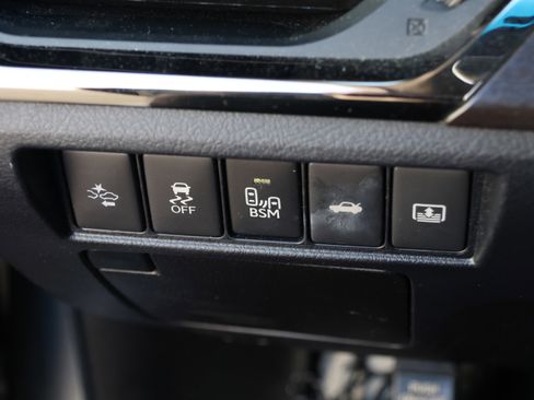 Used 2017 Toyota Avalon Limited image 15