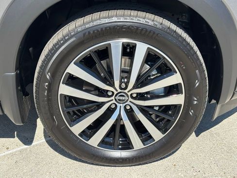 New 2025 Nissan Pathfinder Platinum w/ Cargo Package image 30