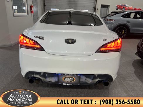 Used 2016 Hyundai Genesis 3.8 image 23