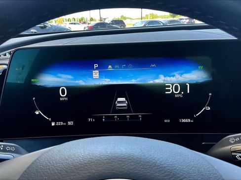 Used 2025 Kia Sportage SX Prestige image 22