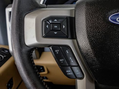 Used 2019 Ford F250 Lariat w/ Lariat Ultimate Package AWD/4WD image 16