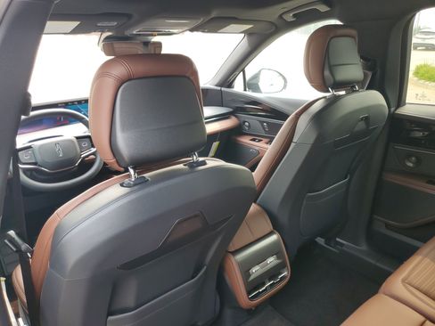 New 2026 Lincoln Nautilus Reserve w/ Jet Appearance Package AWD/4WD image 28