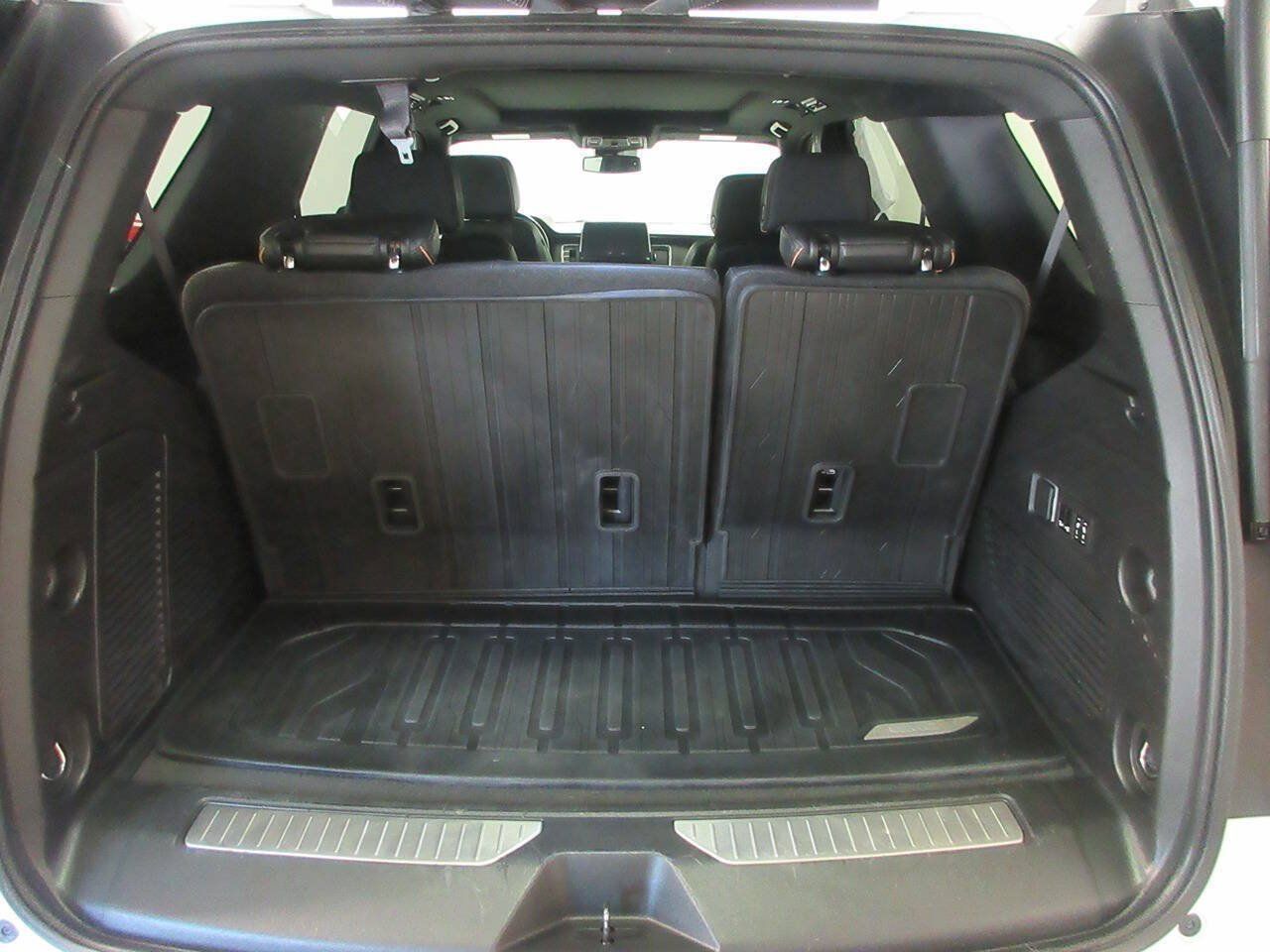 Used 2024 GMC Yukon AT4 w/ Technology Package AWD/4WD image 27
