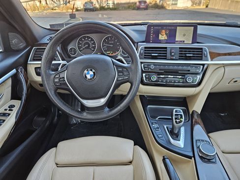 Used 2018 BMW 330i xDrive Sedan w/ Premium Package image 22