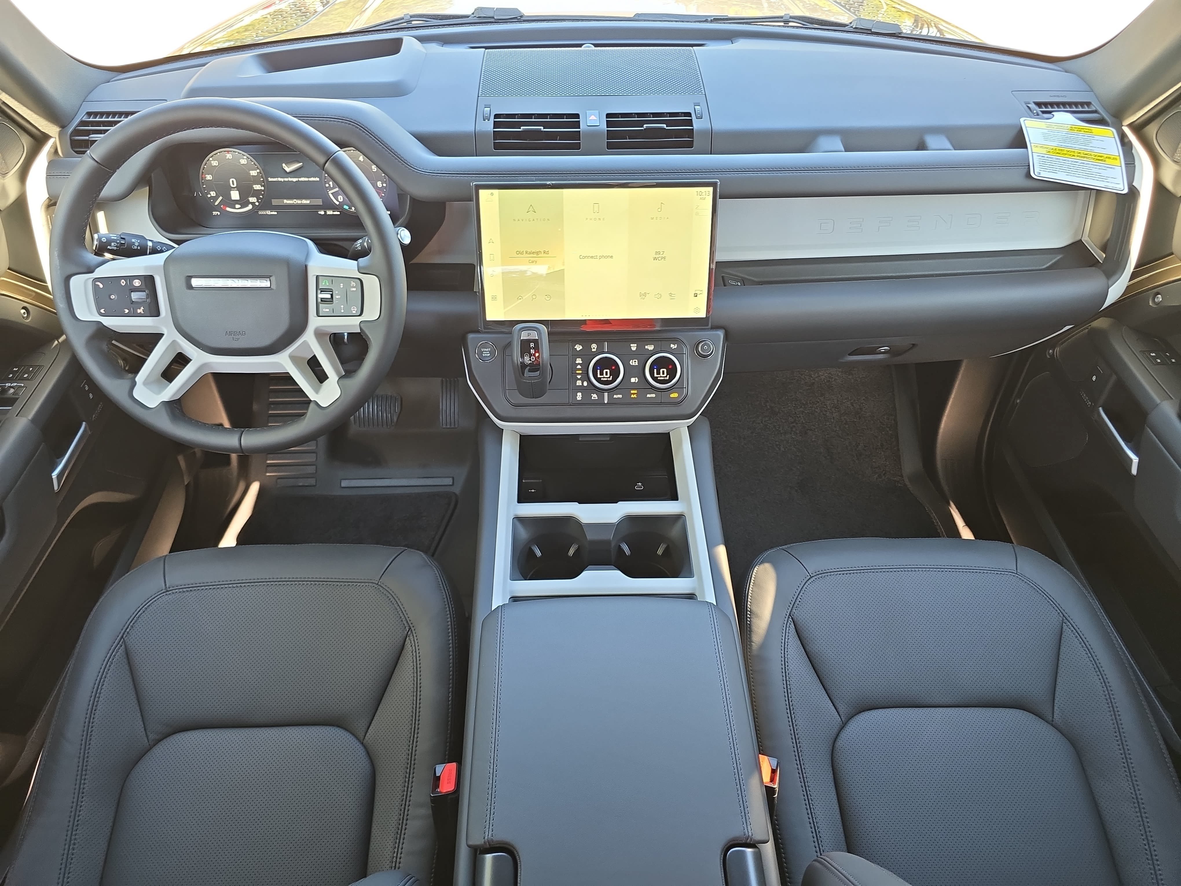 New 2026 Land Rover Defender 110 X-Dynamic SE AWD/4WD image 9