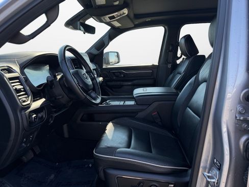 Used 2025 RAM 1500 Limited image 9