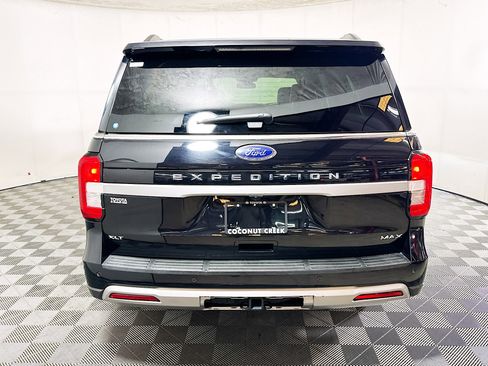 Used 2023 Ford Expedition Max XLT RWD image 4