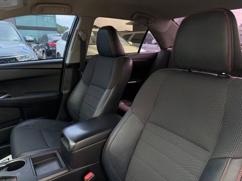 Used 2017 Toyota Camry LE image 12