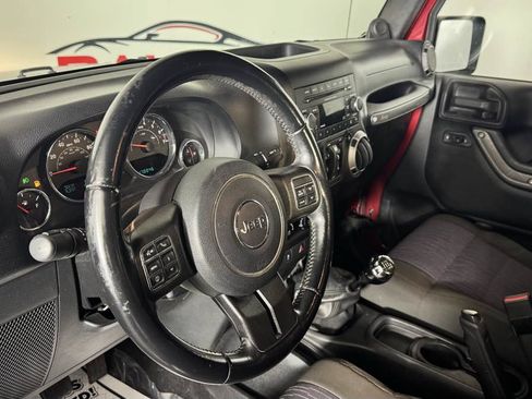 Used 2012 Jeep Wrangler Unlimited Sport AWD/4WD image 12