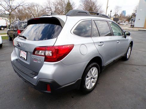 Used 2019 Subaru Outback 2.5i Premium image 8