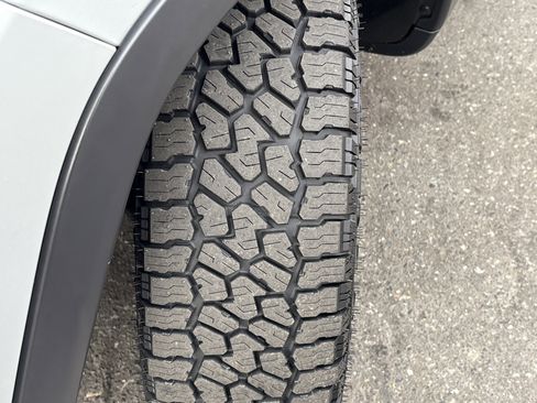 Used 2024 Jeep Compass Trailhawk image 13