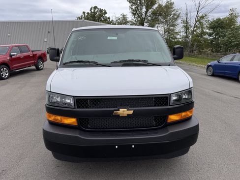 New 2026 Chevrolet Express 2500 Extended w/ Driver Convenience Package RWD image 8