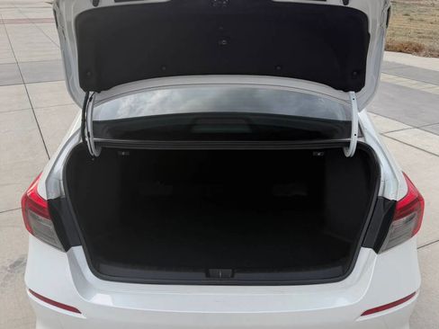 Used 2023 Honda Civic EX image 9