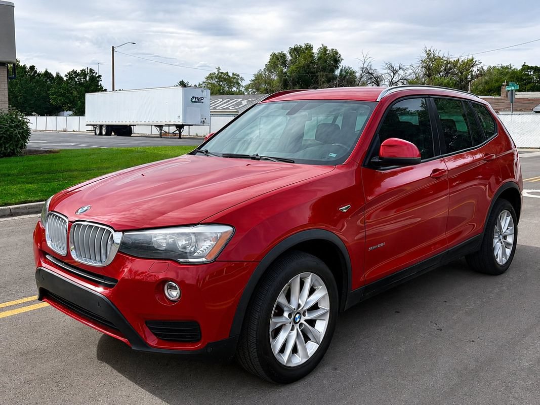Used 2017 BMW X3 sDrive28i w/ Driving Assistance Package RWD image 1