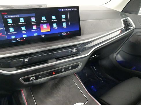 Used 2023 BMW X7 xDrive40i image 57