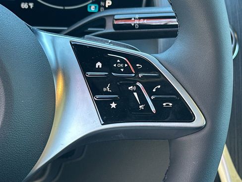 Used 2026 Mercedes-Benz GLC 300 image 29