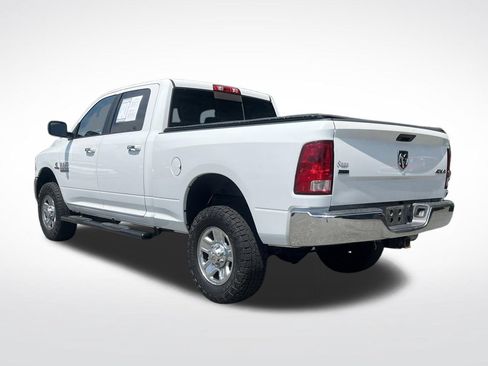 Used 2018 RAM 2500 SLT AWD/4WD image 3