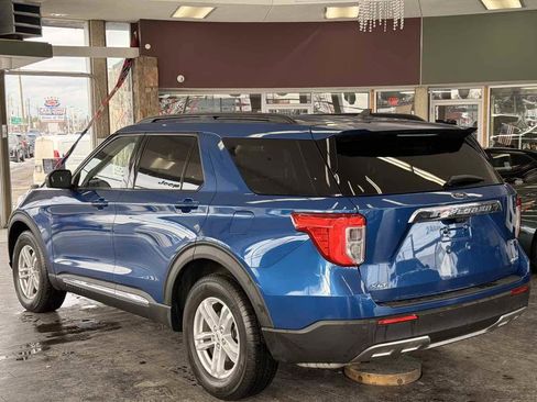 Used 2021 Ford Explorer XLT w/ Equipment Group 202A image 11