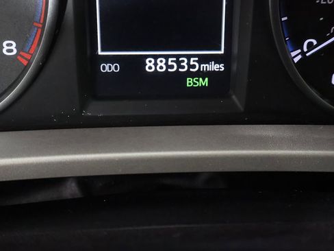 Used 2017 Toyota RAV4 XLE FWD image 36