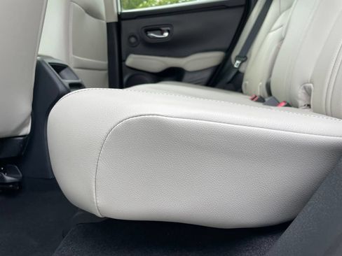 Used 2025 Honda HR-V EX-L image 39