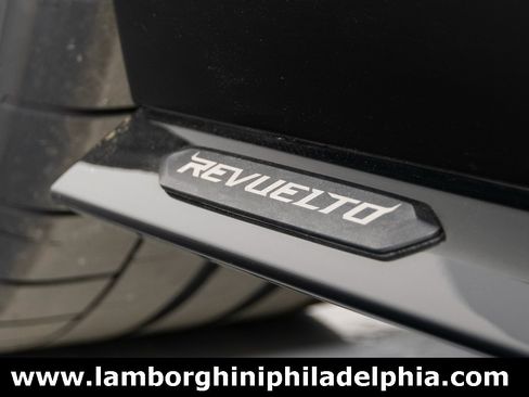 Used 2024 Lamborghini Revuelto image 37