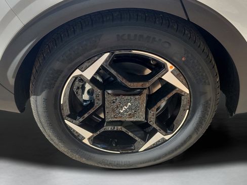 New 2026 Kia Sportage EX FWD image 29