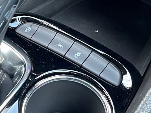 New 2025 Buick Encore GX Sport Touring image 24