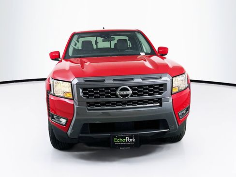 Used 2025 Nissan Frontier SV w/ SV Convenience Package image 2