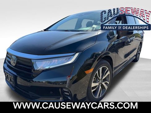 Used 2024 Honda Odyssey Touring image 1