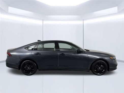 Certified 2025 Honda Accord SE image 37