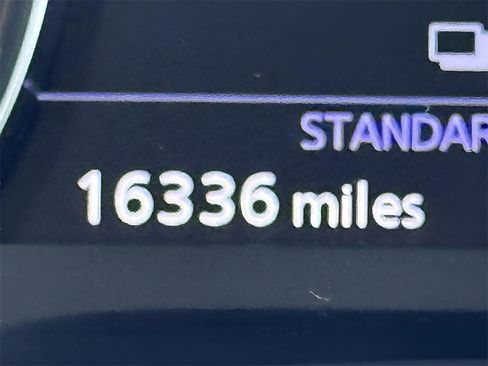 Used 2022 INFINITI QX50 Essential image 24