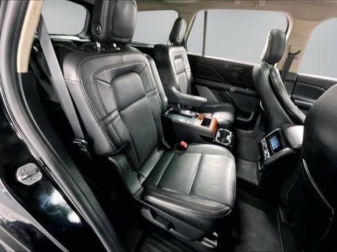 Used 2020 Lincoln Aviator Reserve w/ Equipment Group 201A AWD/4WD image 24