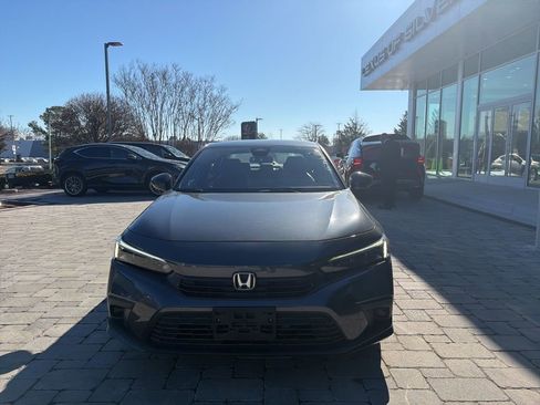 Used 2023 Honda Civic Sport image 15