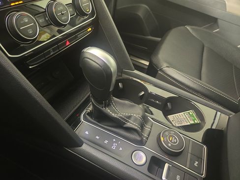 Used 2022 Volkswagen Atlas SEL image 25