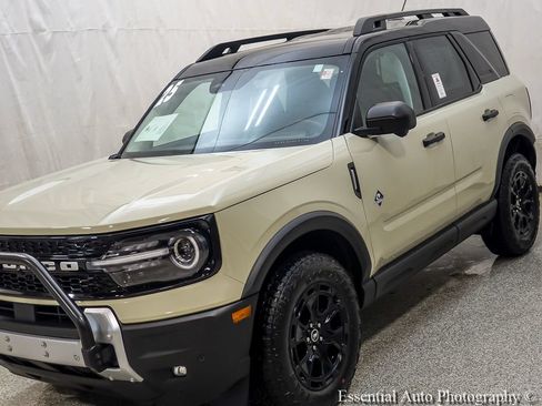 Used 2025 Ford Bronco Sport Outer Banks w/ Sasquatch Outer Banks Package AWD/4WD image 5