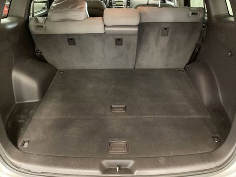 Used 2011 Hyundai Santa Fe GLS image 5